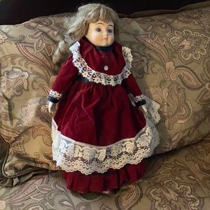 Angelina Viscounti  Doll. In great condition